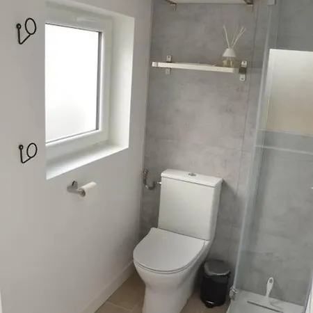 Appartement Confortable Avec Terrasse Privee Le Pellerin